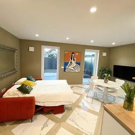 Апартаменти With Patio - Steps Away From Center *