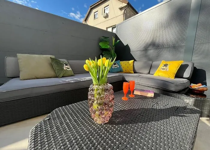 With Patio - Steps Away From Center Apartman Ljubljana