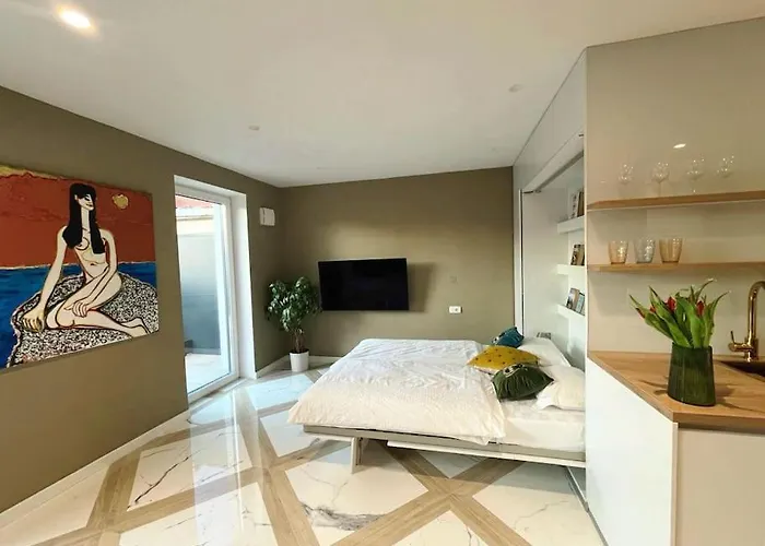 With Patio - Steps Away From Center Ljubljana